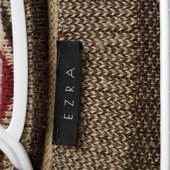 Knit tribal / geo pattern shawl with fringe - Picture 2 of 6